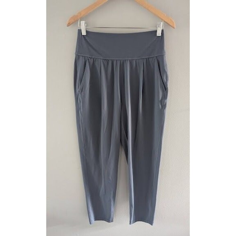 ATHLETA Elation Pant in Gray Size Small Pleated Tapered Casual Hi-Rise